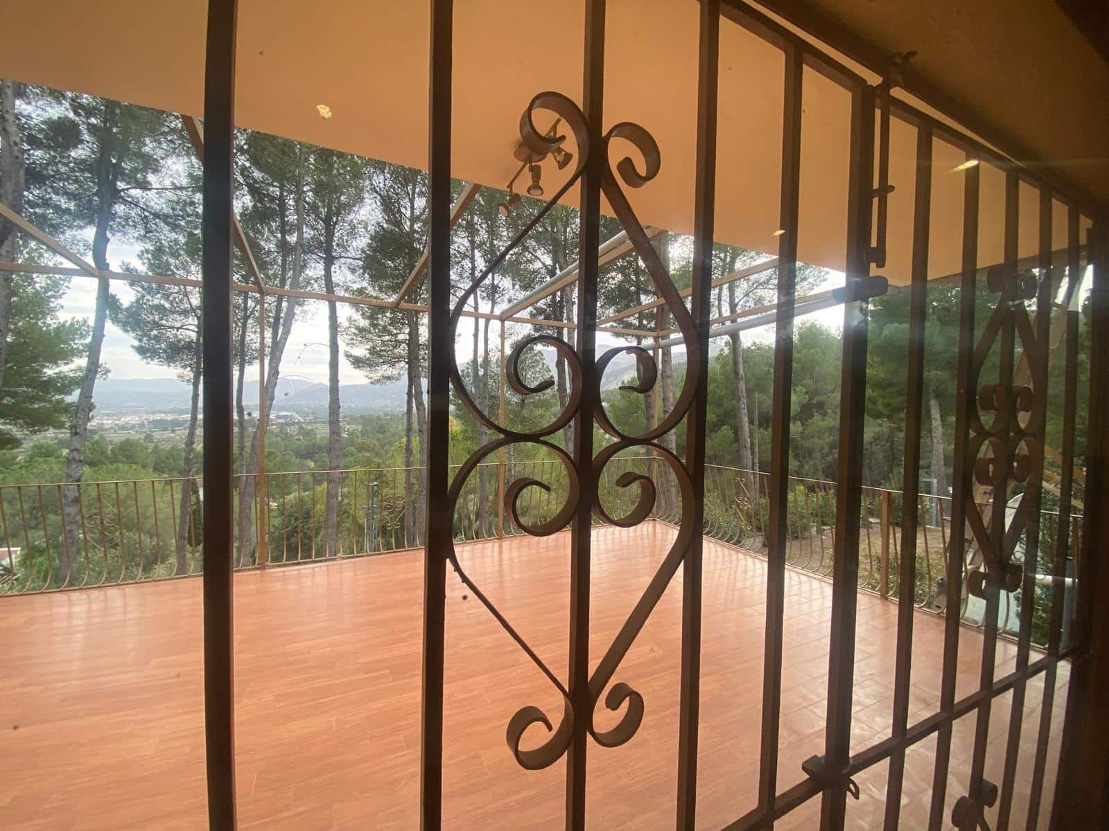 4 soveværelse Villa til salg i Muro de Alcoy med swimmingpool garage - € 595.000 (Ref: 8778657)