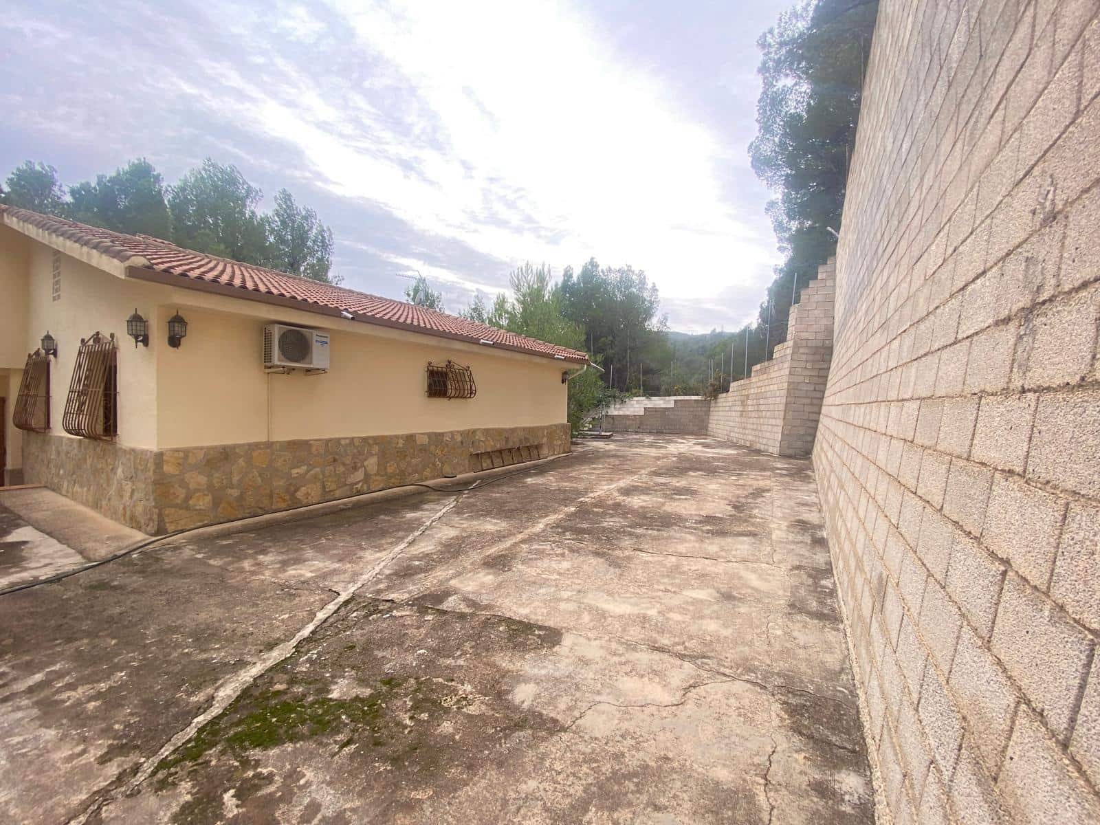 4 soveværelse Villa til salg i Muro de Alcoy med swimmingpool garage - € 595.000 (Ref: 8778657)