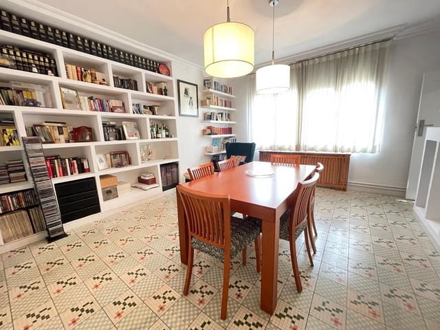 4 bedroom Flat for sale in Cocentaina - € 200,000 (Ref: 8923833)