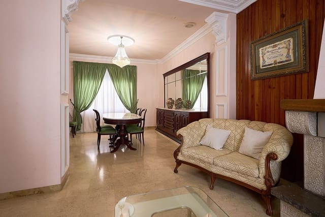 9 chambre Maison de Ville à vendre à Canals - 360 000 € (Ref: 8926729)