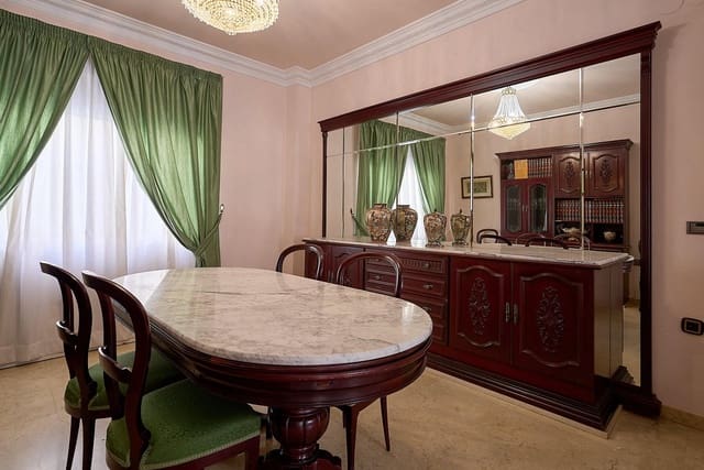 9 chambre Maison de Ville à vendre à Canals - 360 000 € (Ref: 8926729)