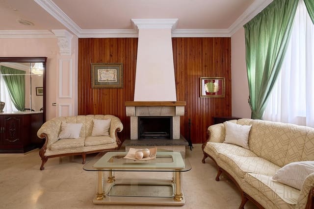 9 chambre Maison de Ville à vendre à Canals - 360 000 € (Ref: 8926729)