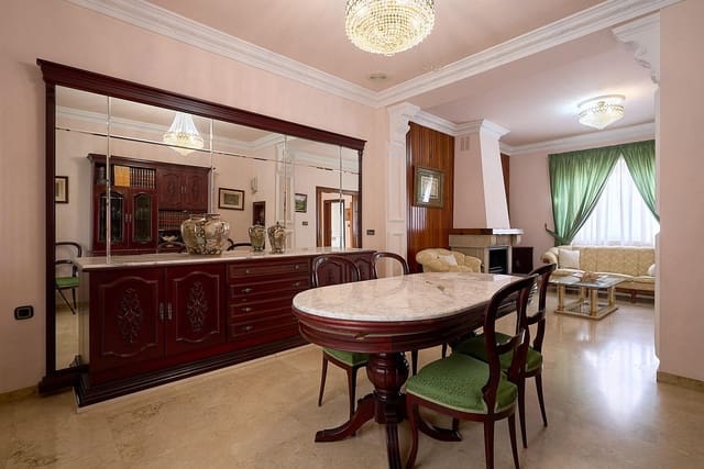 9 chambre Maison de Ville à vendre à Canals - 360 000 € (Ref: 8926729)