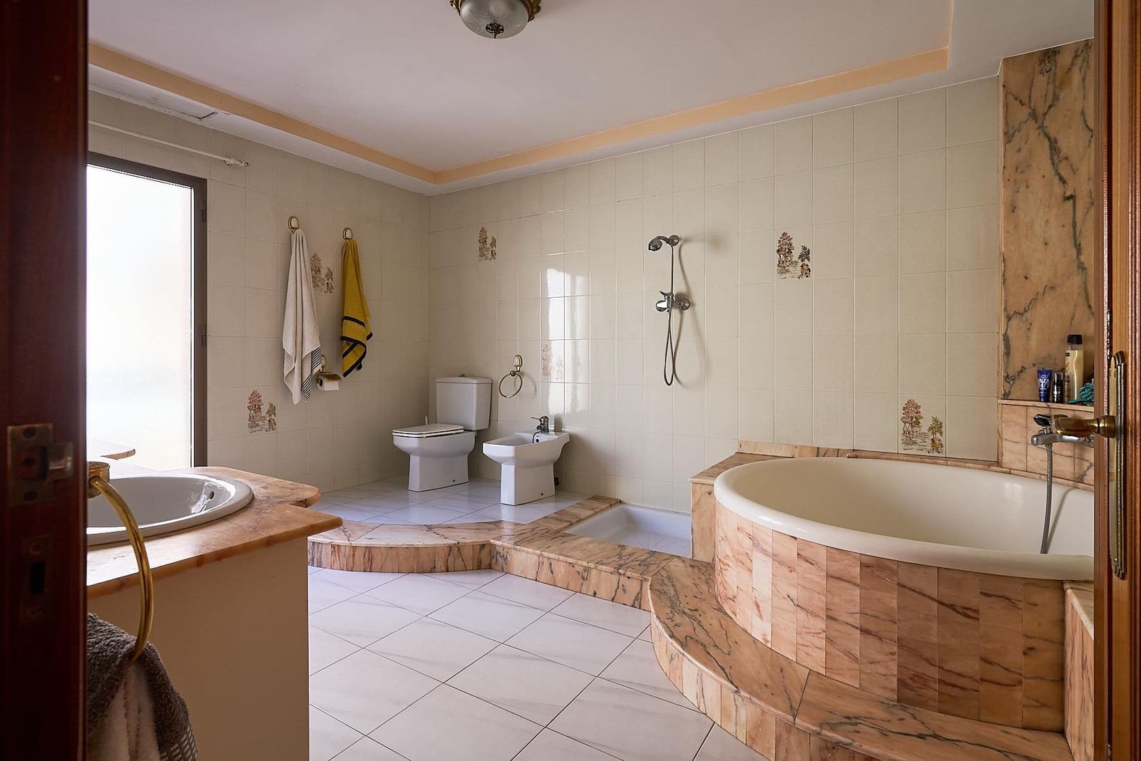 9 soveværelse Byhus til salg i Canals - € 360.000 (Ref: 8926729)