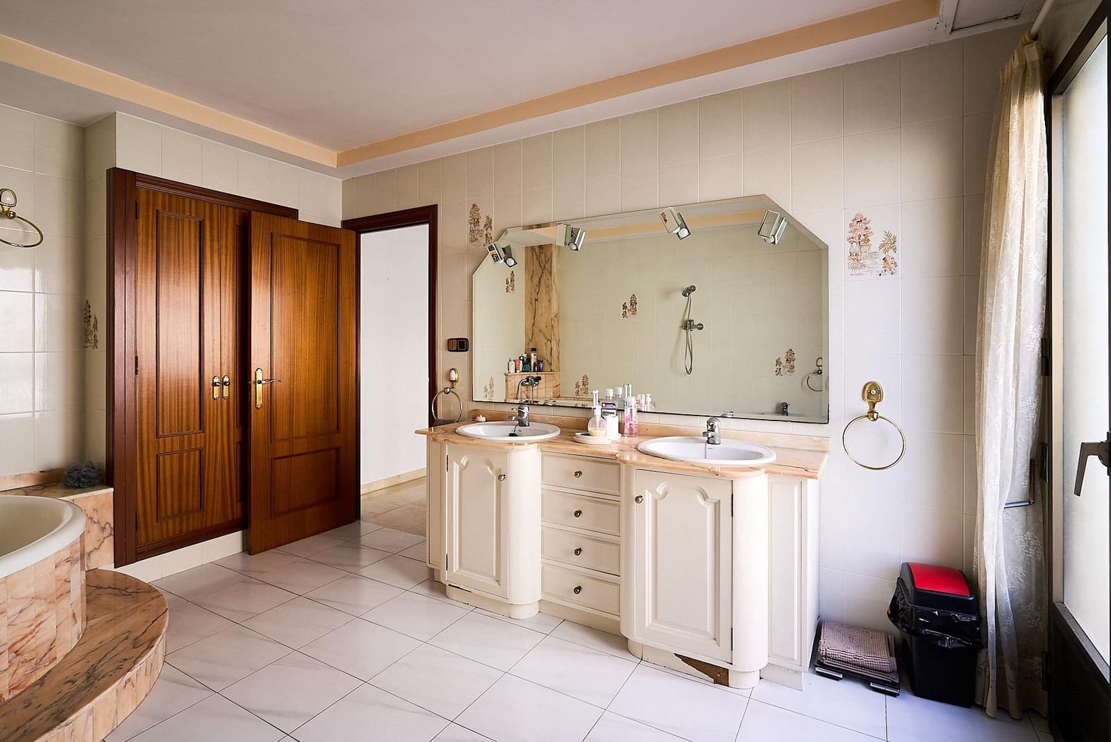 9 soveværelse Byhus til salg i Canals - € 360.000 (Ref: 8926729)