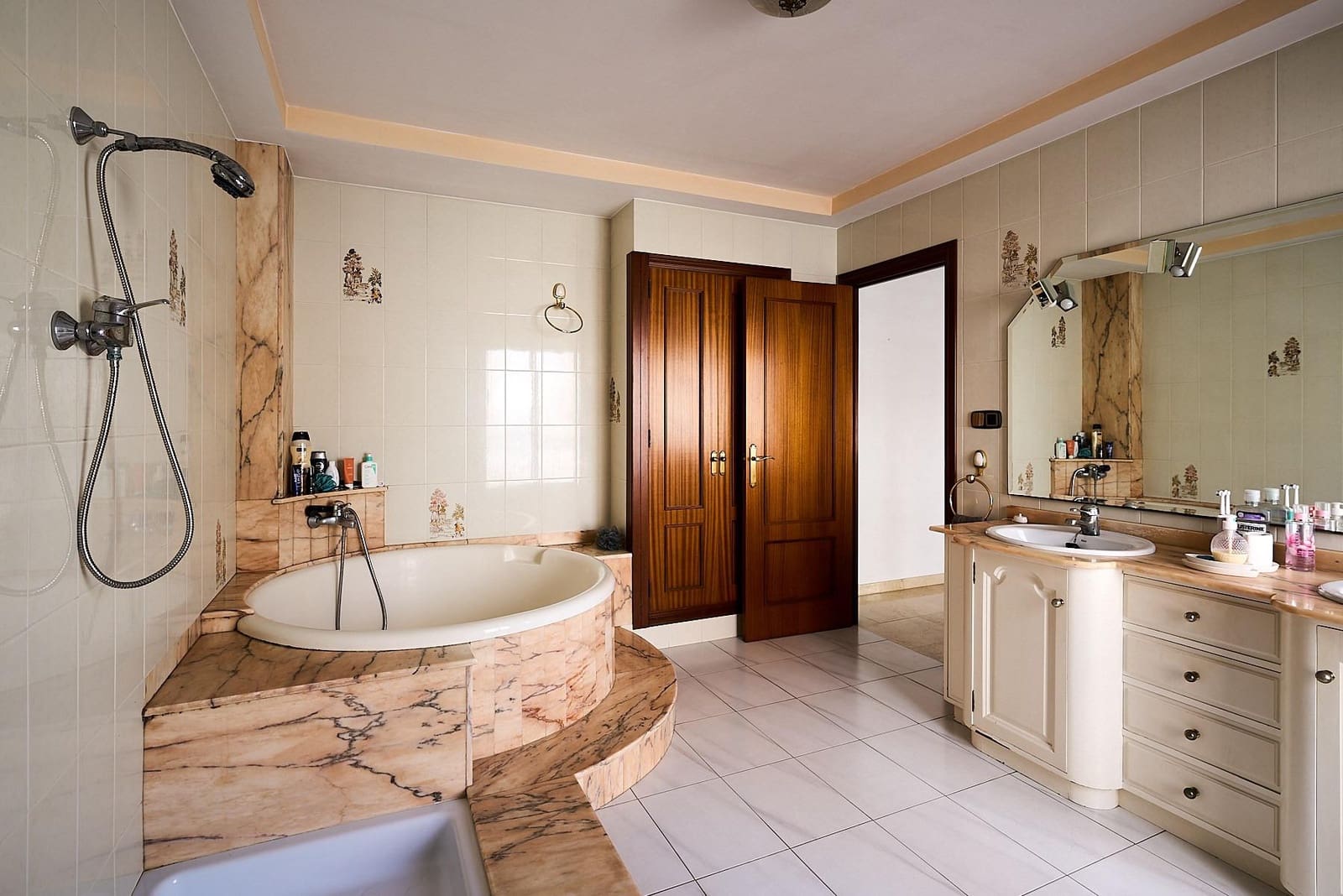 9 soveværelse Byhus til salg i Canals - € 360.000 (Ref: 8926729)