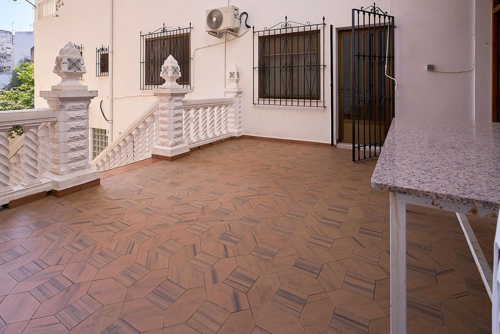 9 soveværelse Byhus til salg i Canals - € 360.000 (Ref: 8926729)