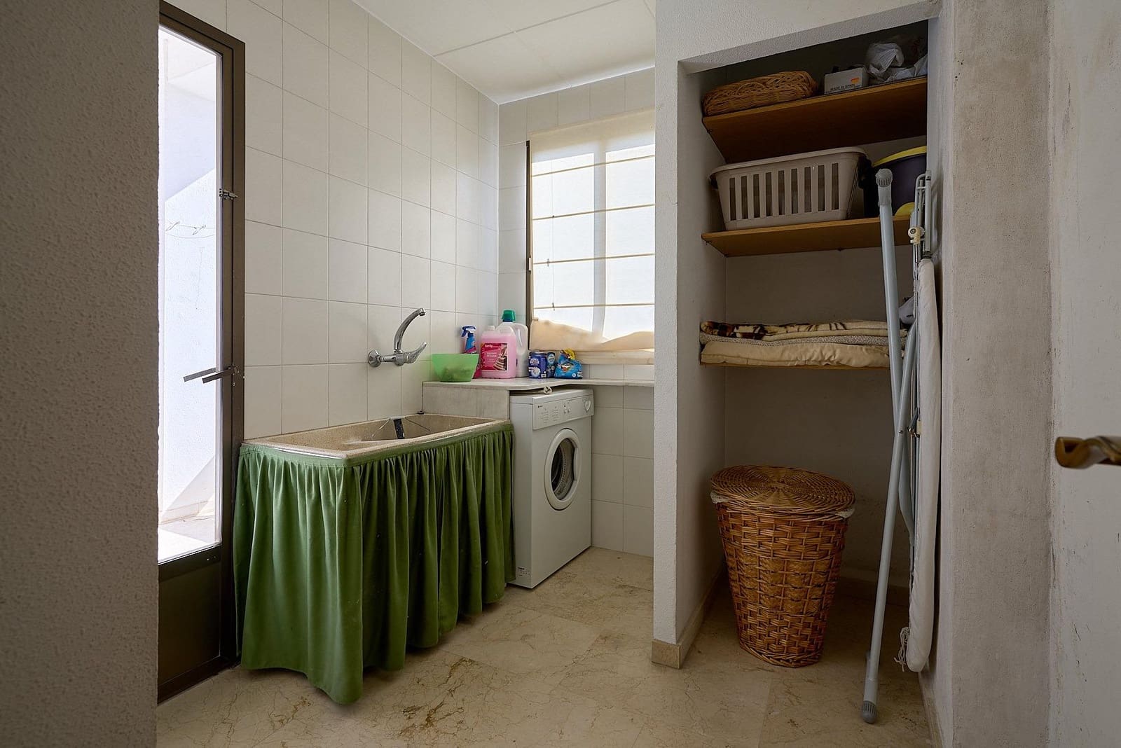 9 soveværelse Byhus til salg i Canals - € 360.000 (Ref: 8926729)