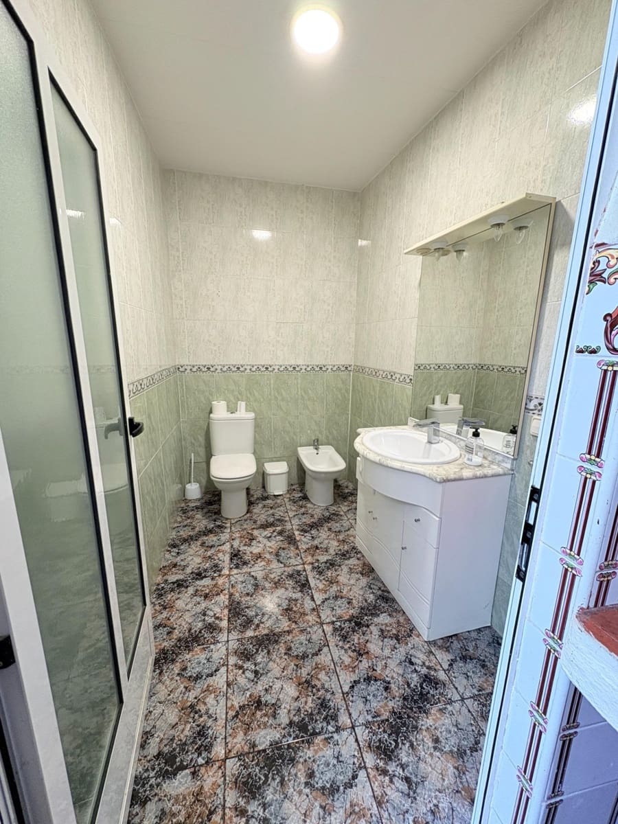 5 bedroom Townhouse for sale in Xativa - € 230,000 (Ref: 9001628)