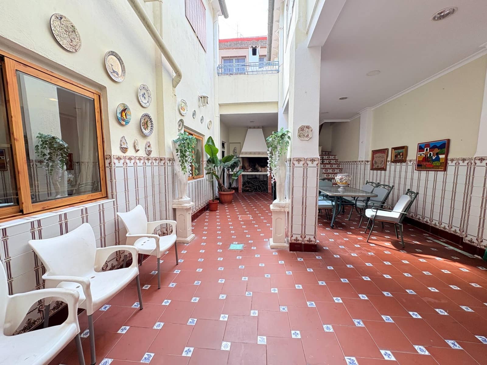 5 bedroom Townhouse for sale in Xativa - € 230,000 (Ref: 9001628)