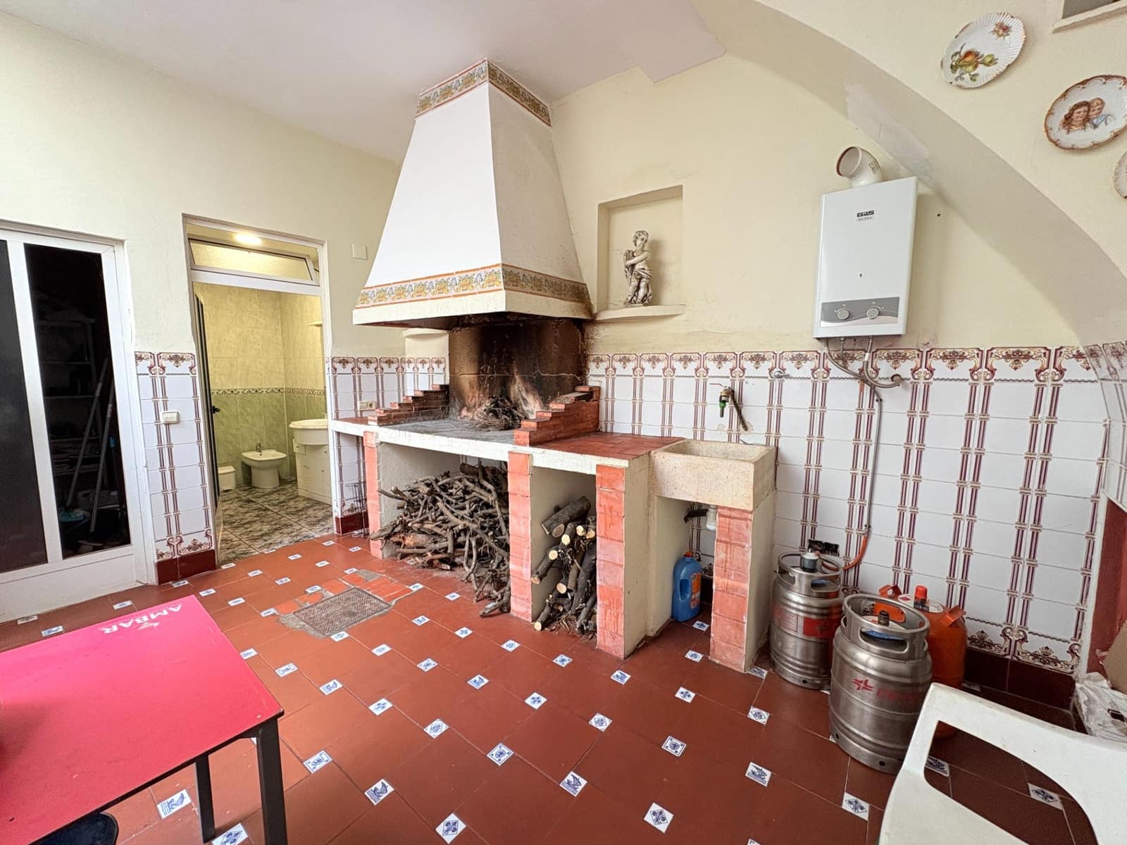 5 bedroom Townhouse for sale in Xativa - € 230,000 (Ref: 9001628)