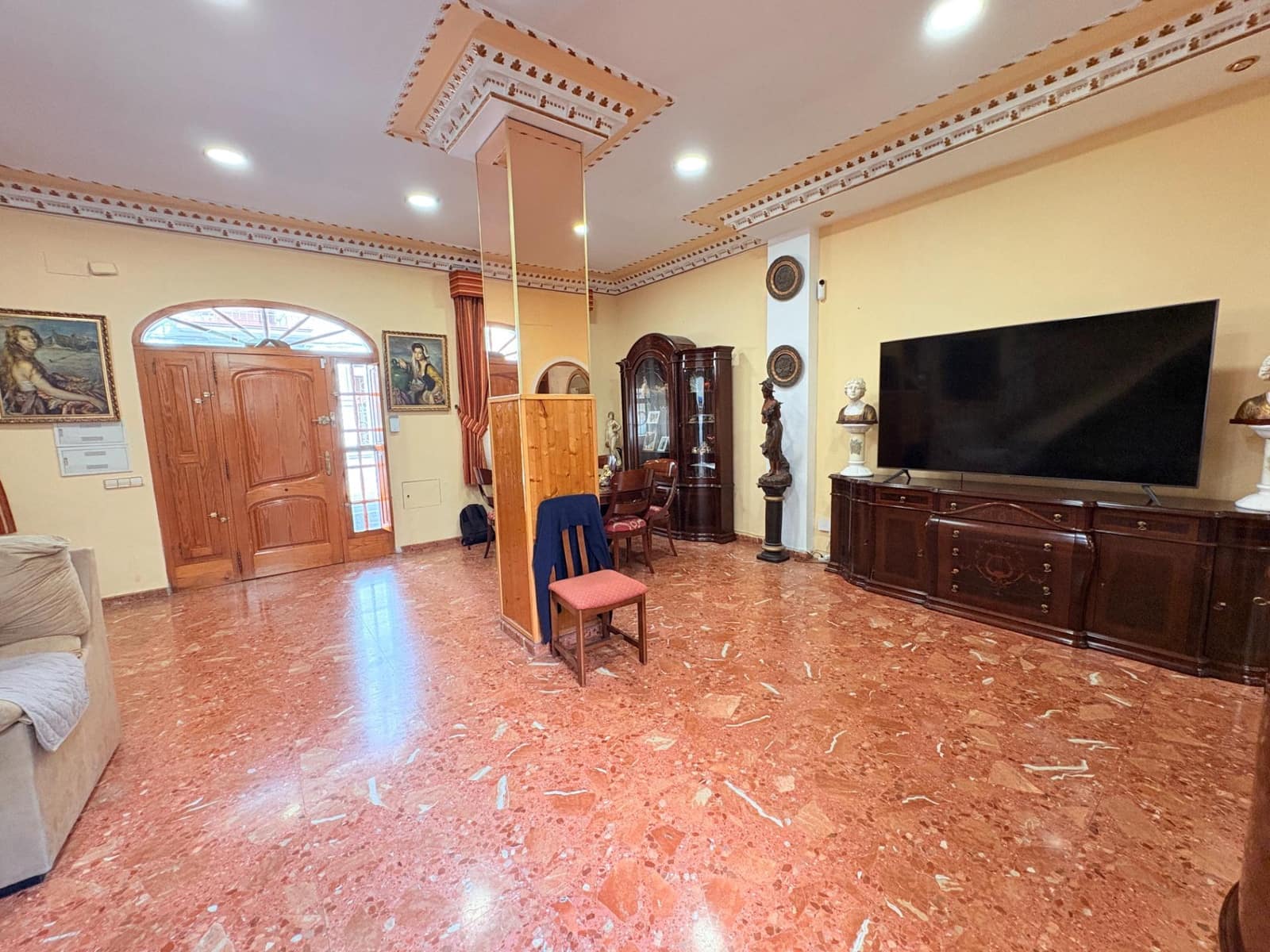 5 bedroom Townhouse for sale in Xativa - € 230,000 (Ref: 9001628)