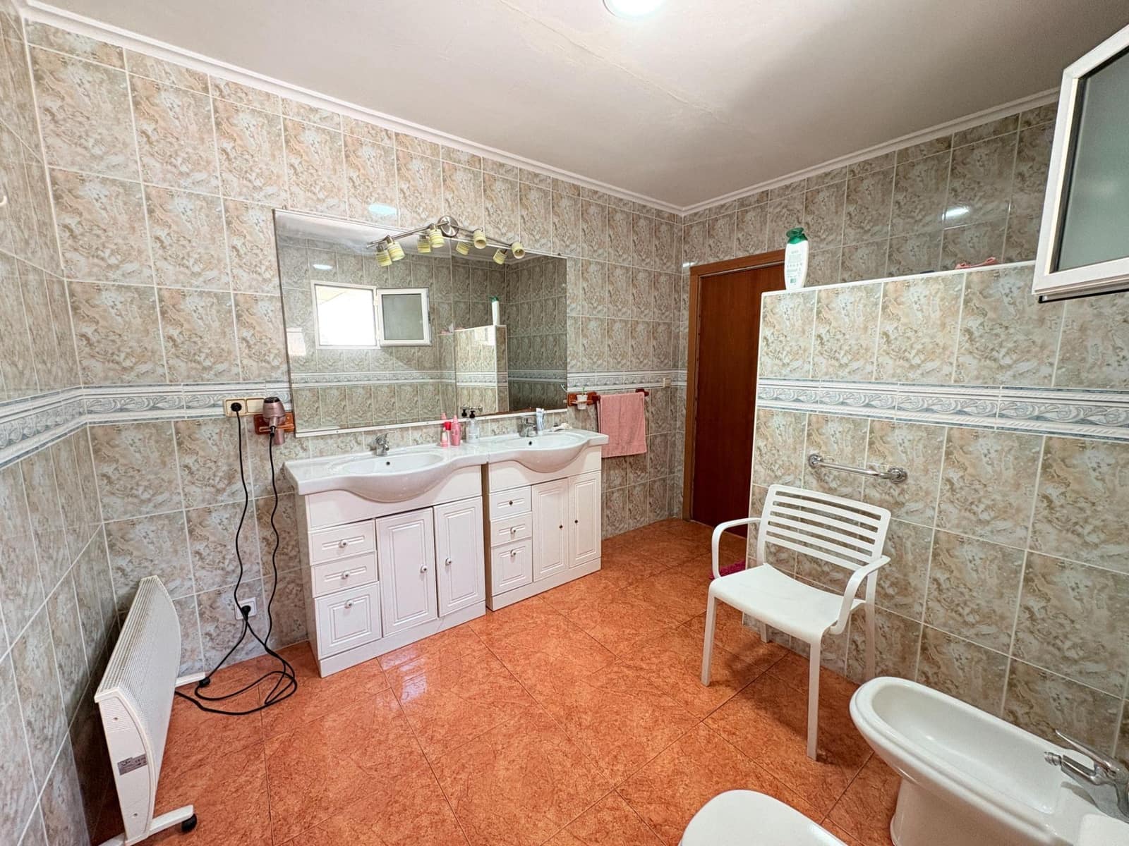 5 bedroom Townhouse for sale in Xativa - € 230,000 (Ref: 9001628)