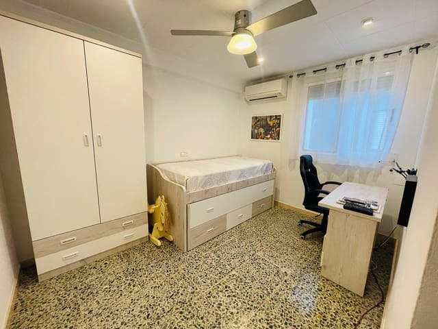 3 makuuhuone Asunto myytävänä paikassa Canals - 119 000 € (Ref: 9145472)