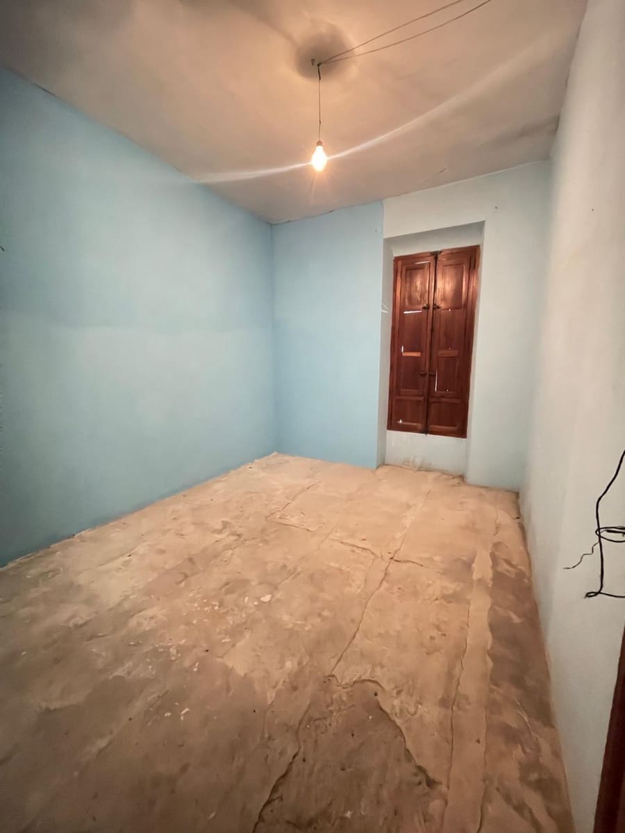 5 chambre Maison de Ville à vendre à Canals - 85 000 € (Ref: 9208288)