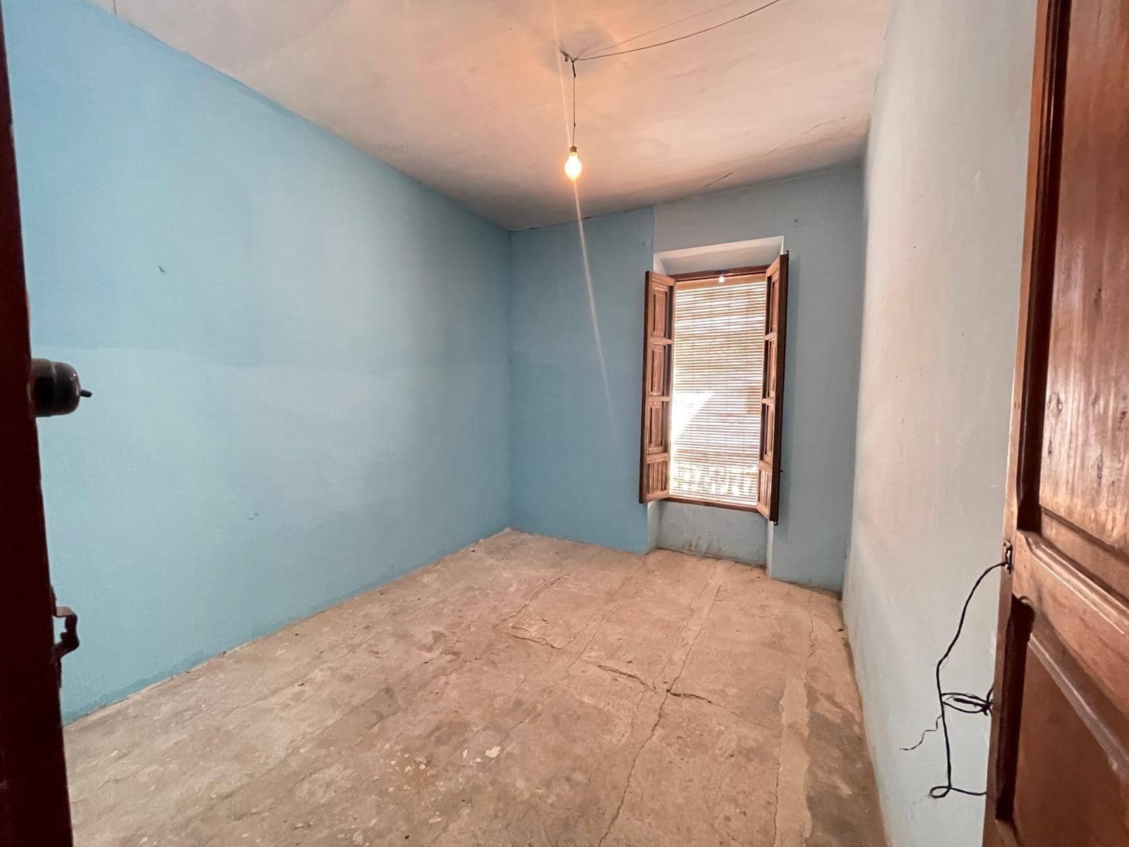 5 chambre Maison de Ville à vendre à Canals - 85 000 € (Ref: 9208288)