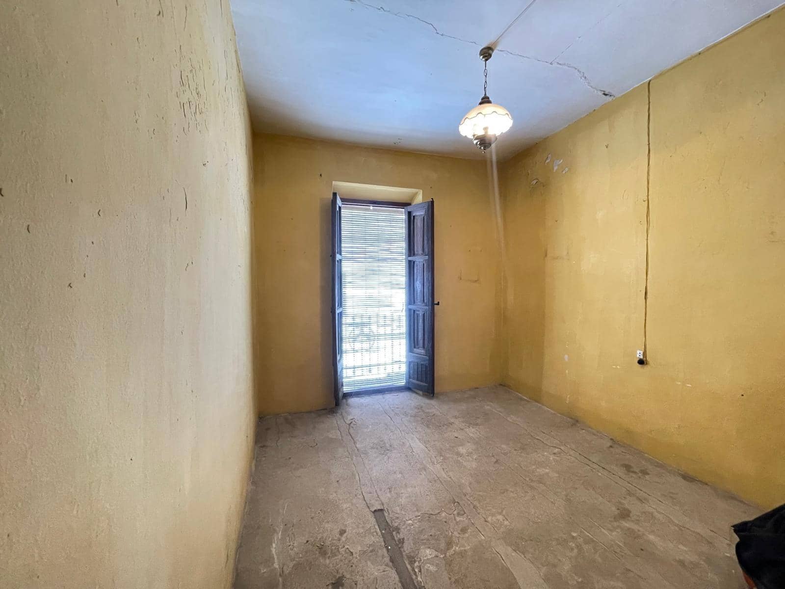 5 chambre Maison de Ville à vendre à Canals - 85 000 € (Ref: 9208288)