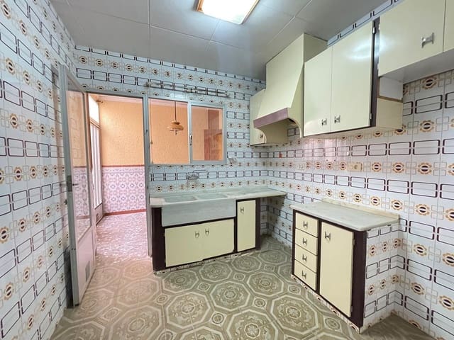 5 chambre Maison de Ville à vendre à Canals - 85 000 € (Ref: 9208288)