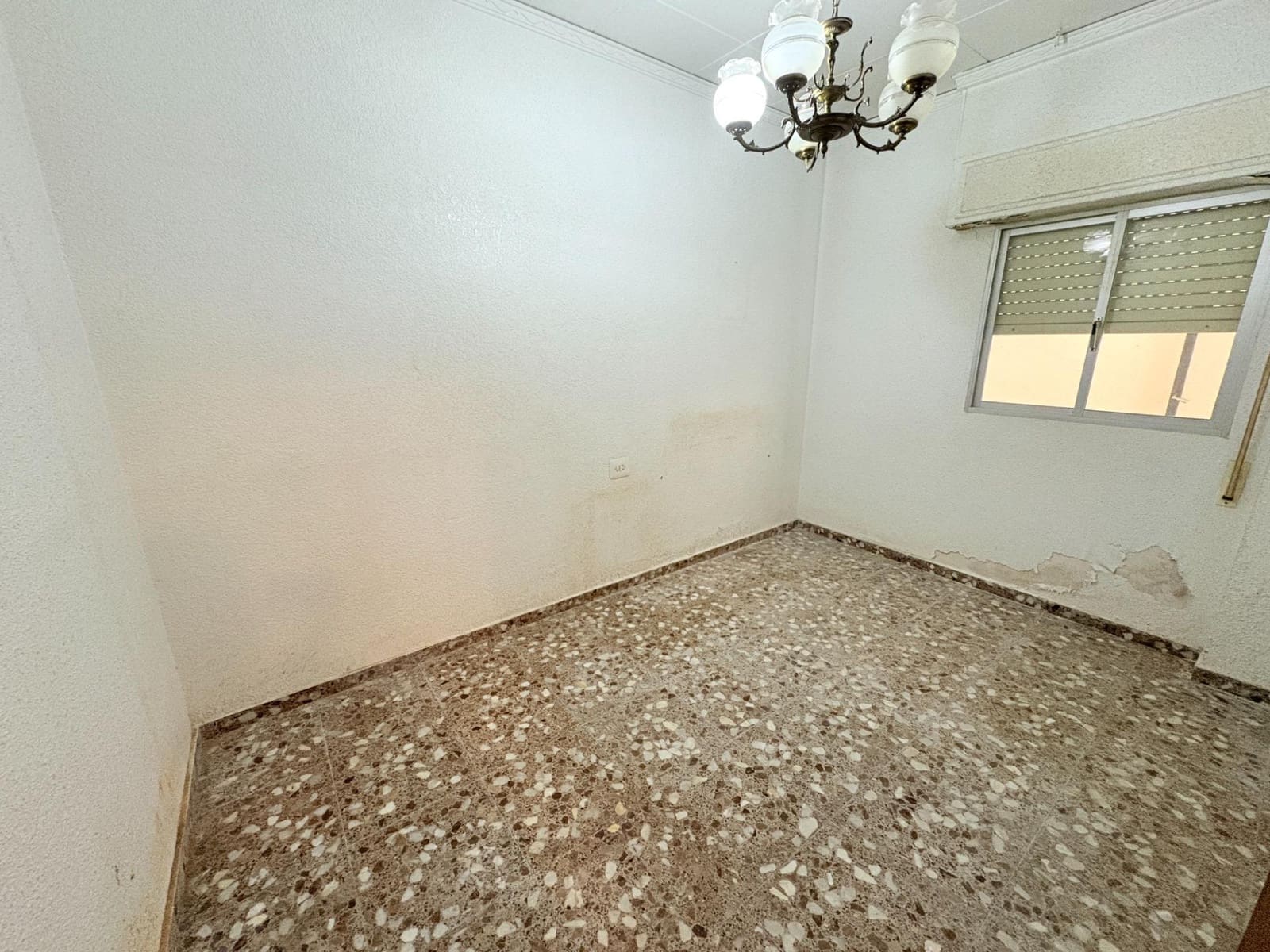 5 chambre Maison de Ville à vendre à Canals - 85 000 € (Ref: 9208288)