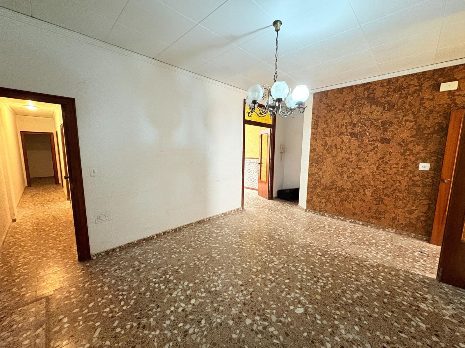 5 chambre Maison de Ville à vendre à Canals - 85 000 € (Ref: 9208288)