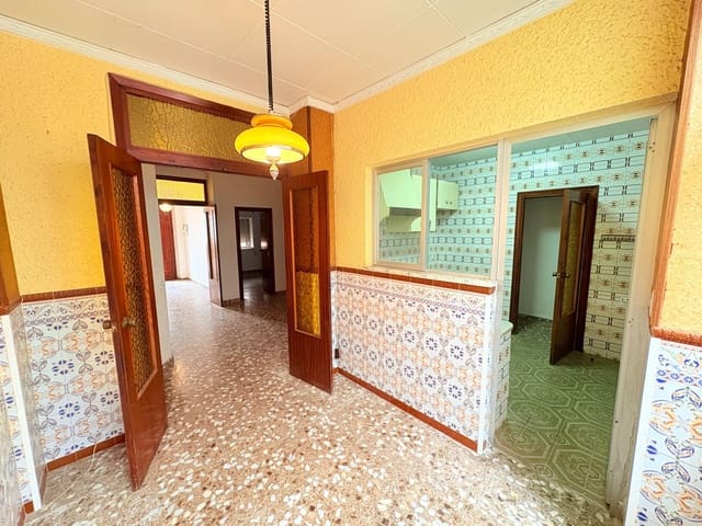 5 chambre Maison de Ville à vendre à Canals - 85 000 € (Ref: 9208288)