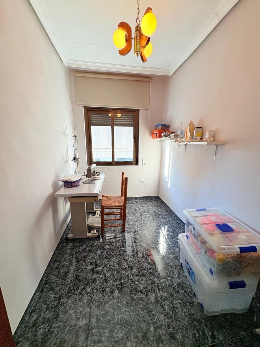 5 sovrum Lägenhet till salu i L'Olleria med garage - 140 000 € (Ref: 9308506)