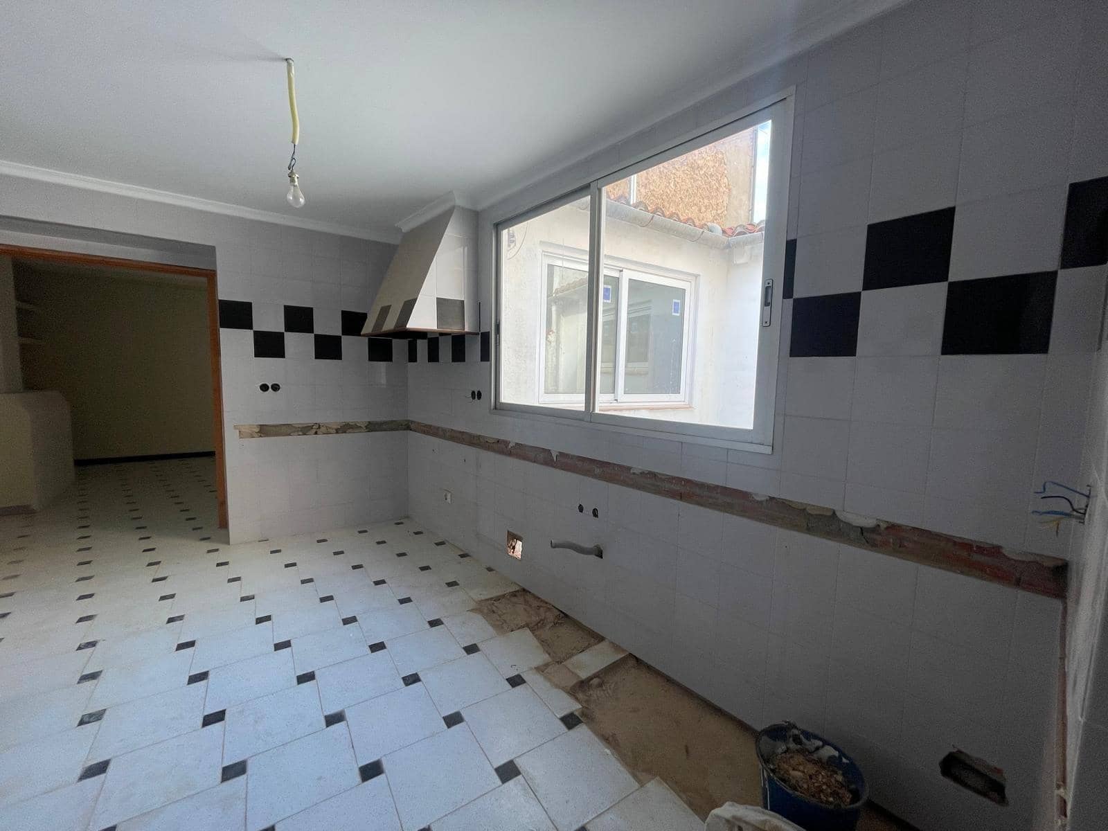 7 sypialnia Dom na sprzedaż w Montesa - 95 000 € (Ref: 9321905)