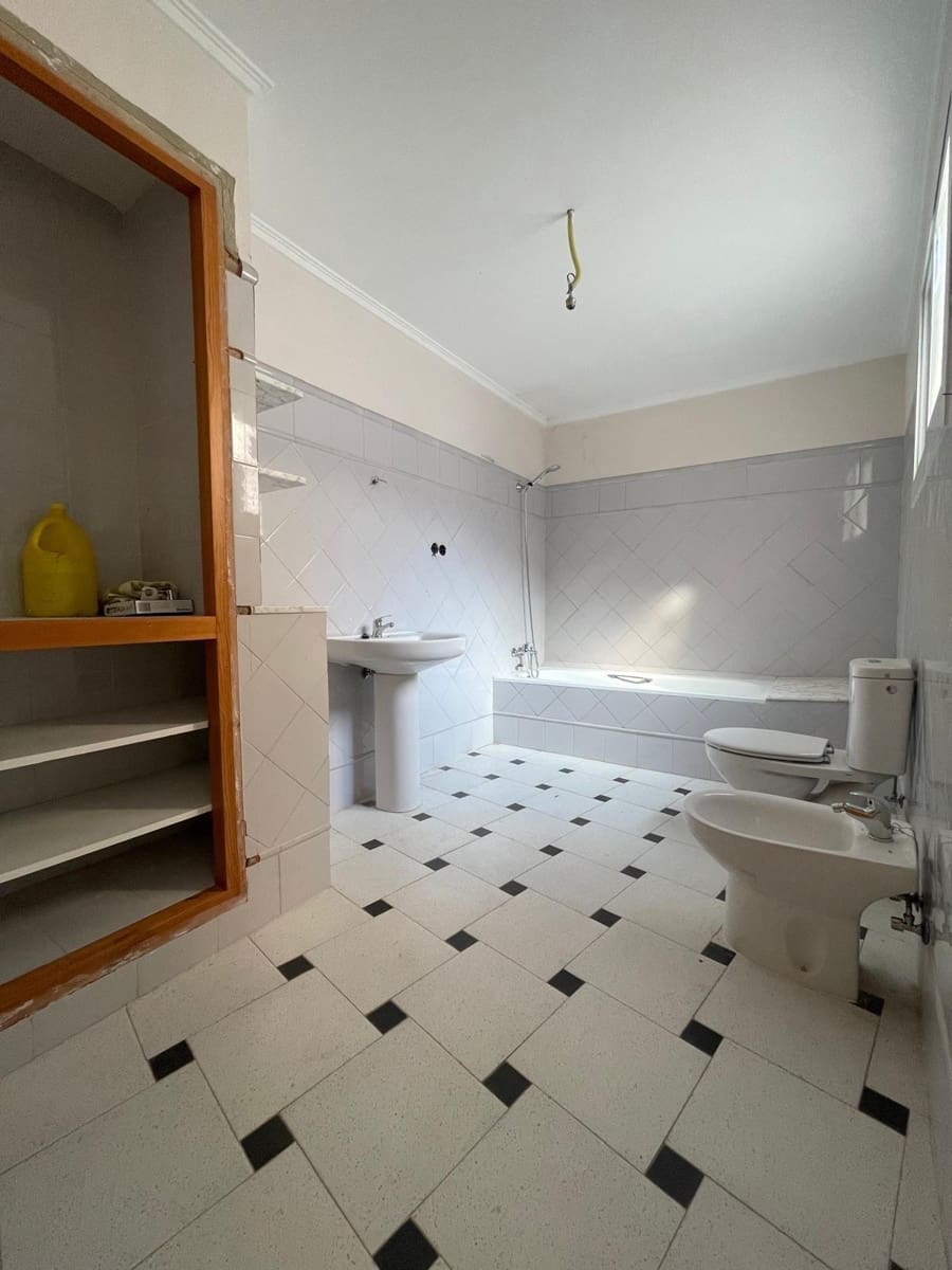 7 sypialnia Dom na sprzedaż w Montesa - 95 000 € (Ref: 9321905)