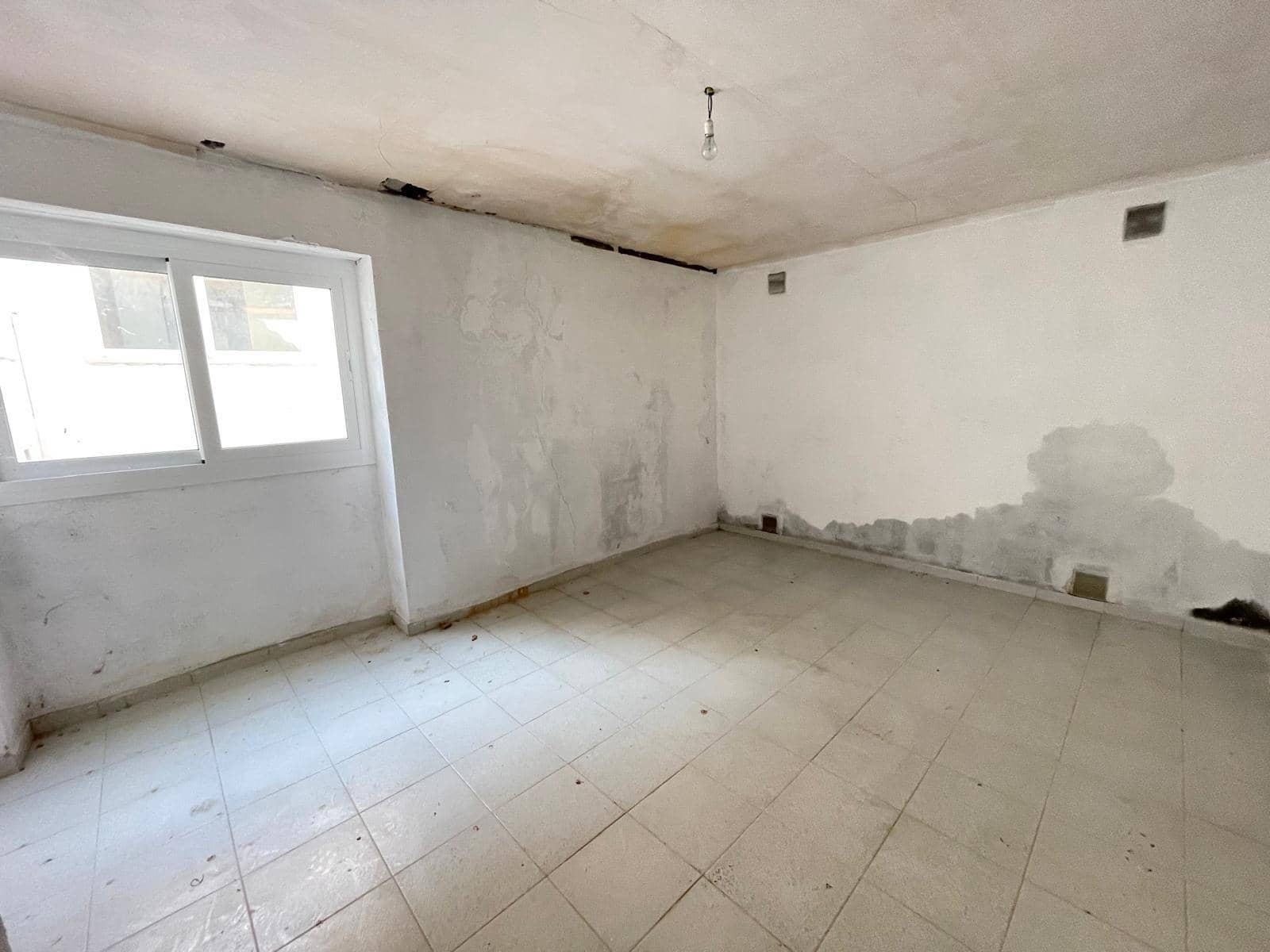 7 sypialnia Dom na sprzedaż w Montesa - 95 000 € (Ref: 9321905)