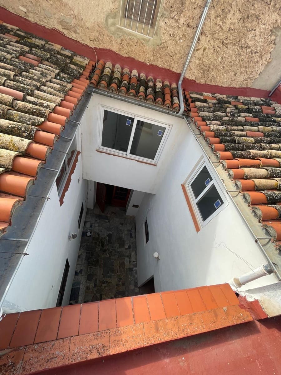 7 sypialnia Dom na sprzedaż w Montesa - 95 000 € (Ref: 9321905)