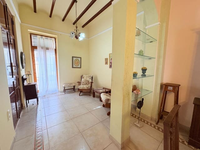6 bedroom Townhouse for sale in Villalonga - € 285,000 (Ref: 9396317)