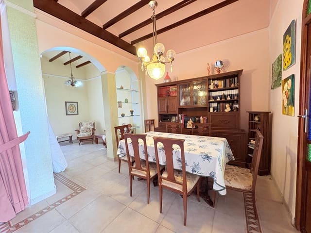 6 bedroom Townhouse for sale in Villalonga - € 285,000 (Ref: 9396317)