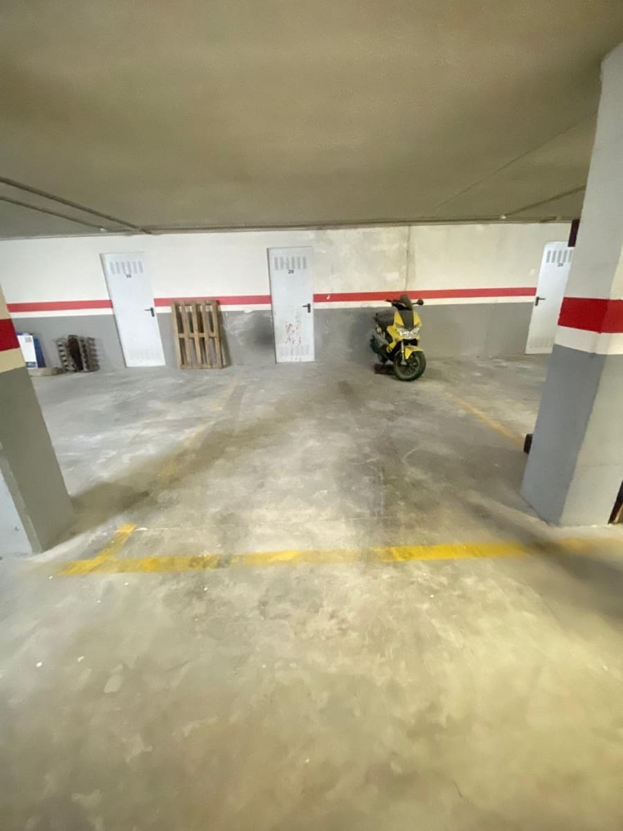 Garage for sale in Canals - € 20,000 (Ref: 9401042)