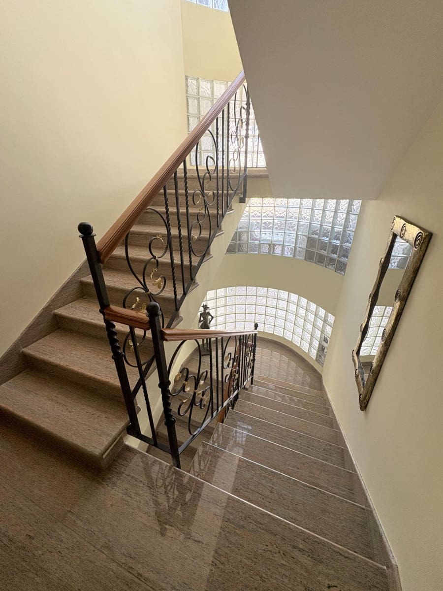 6 soveværelse Villa til salg i Canals med swimmingpool garage - € 430.000 (Ref: 9407967)