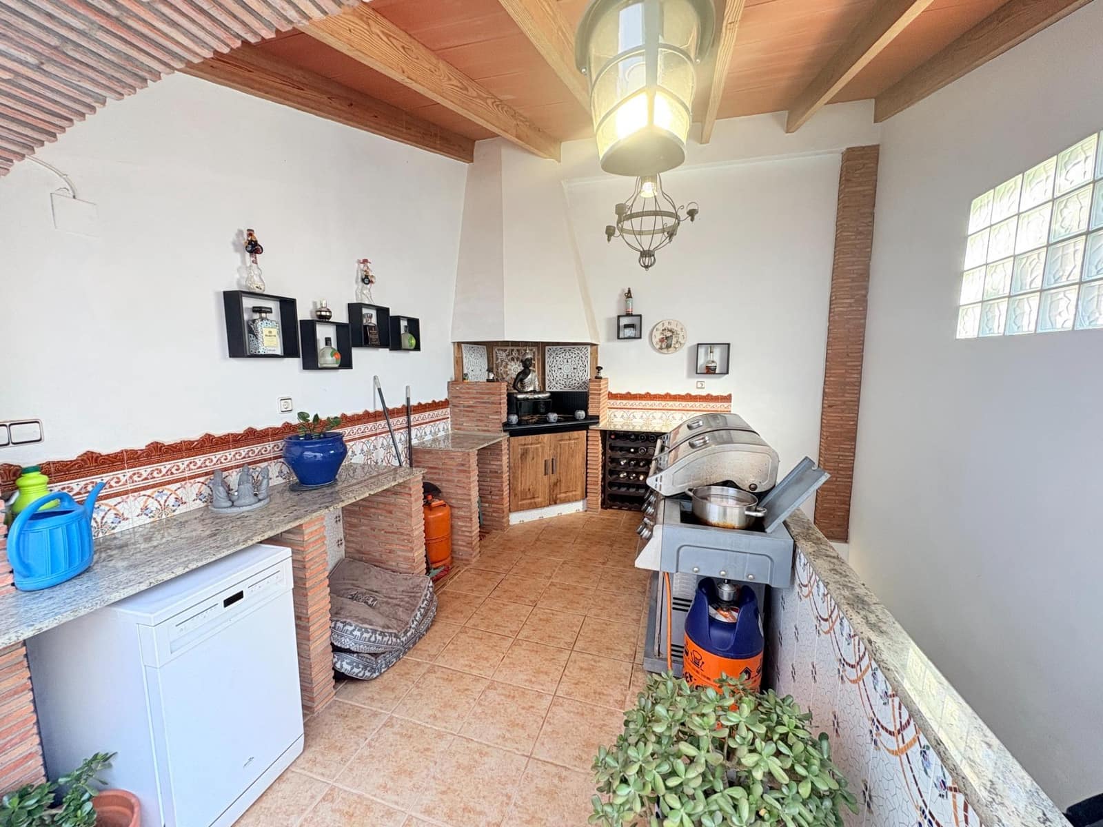 6 soveværelse Villa til salg i Canals med swimmingpool garage - € 430.000 (Ref: 9407967)