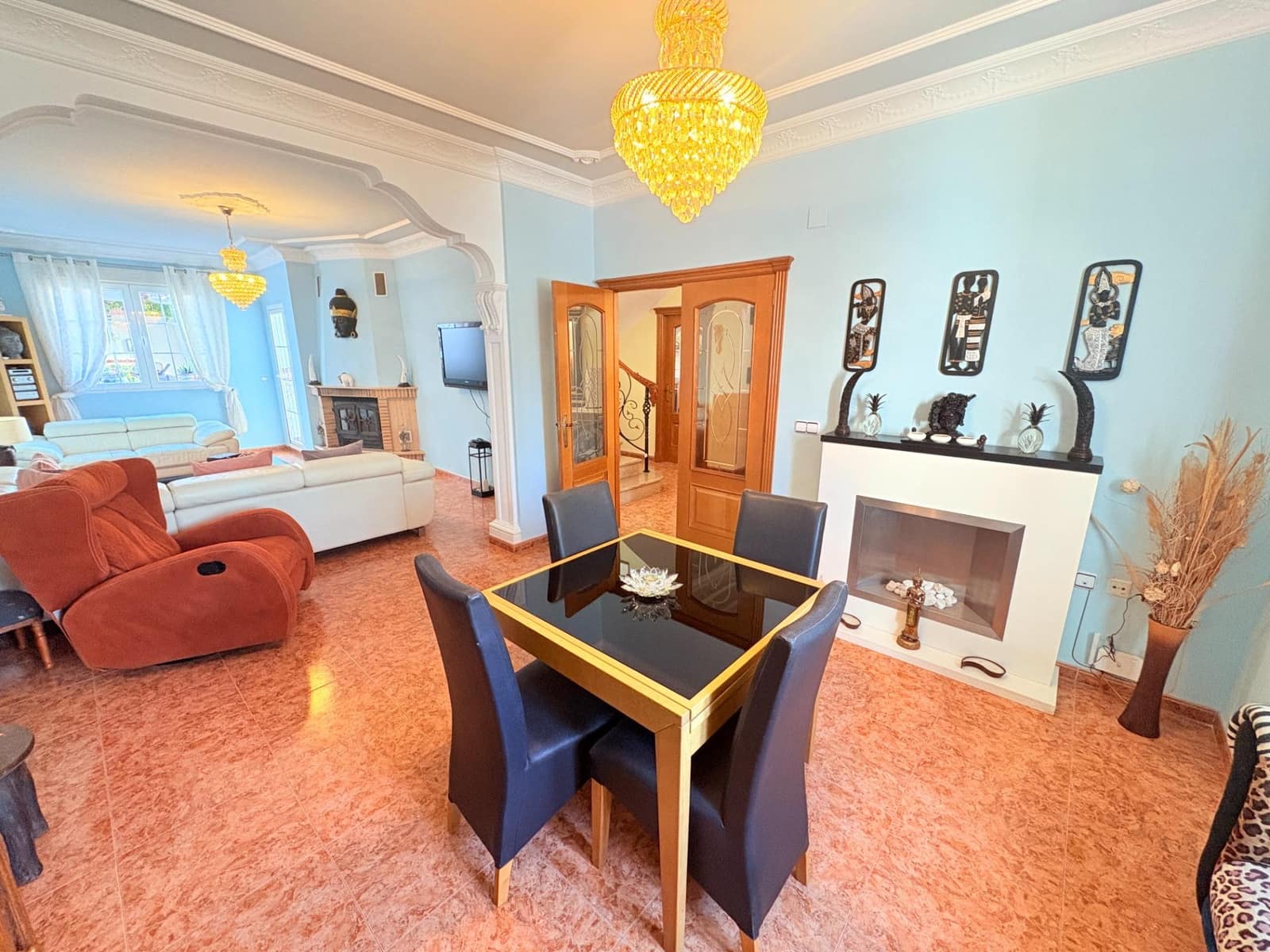 6 soveværelse Villa til salg i Canals med swimmingpool garage - € 430.000 (Ref: 9407967)