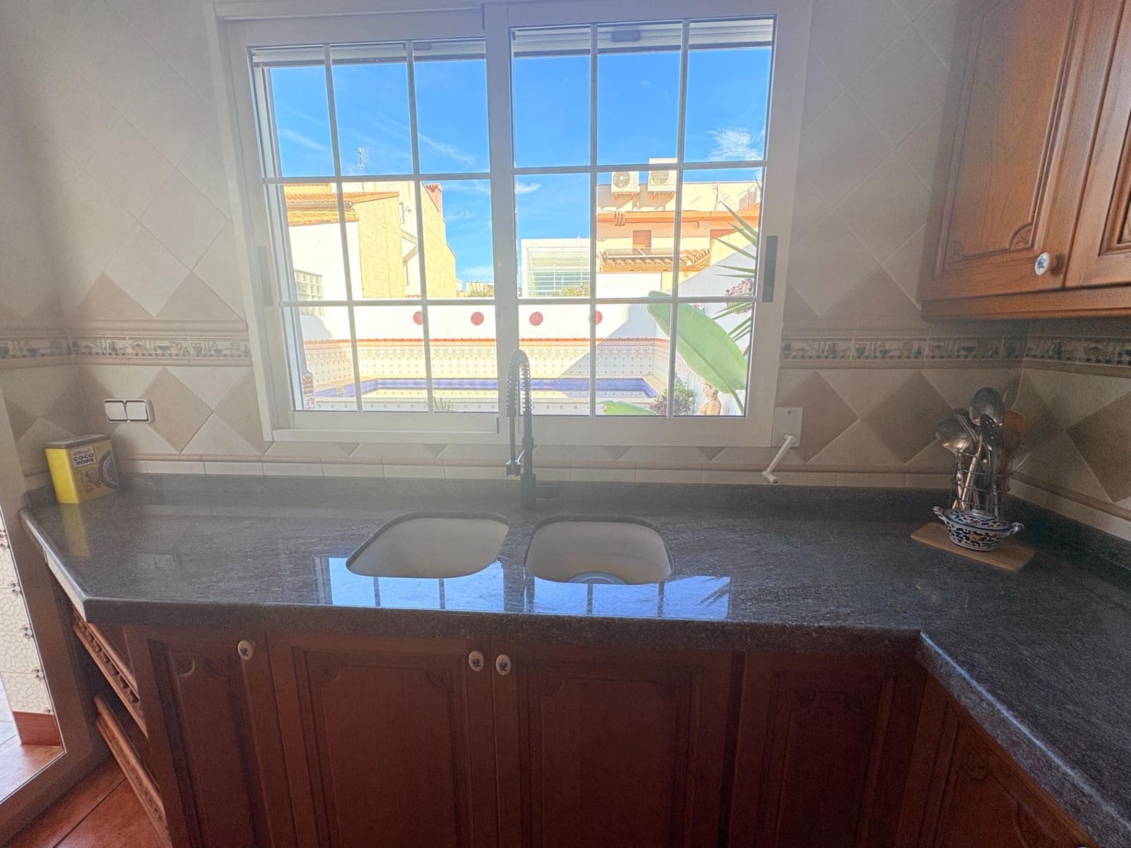 6 soveværelse Villa til salg i Canals med swimmingpool garage - € 430.000 (Ref: 9407967)