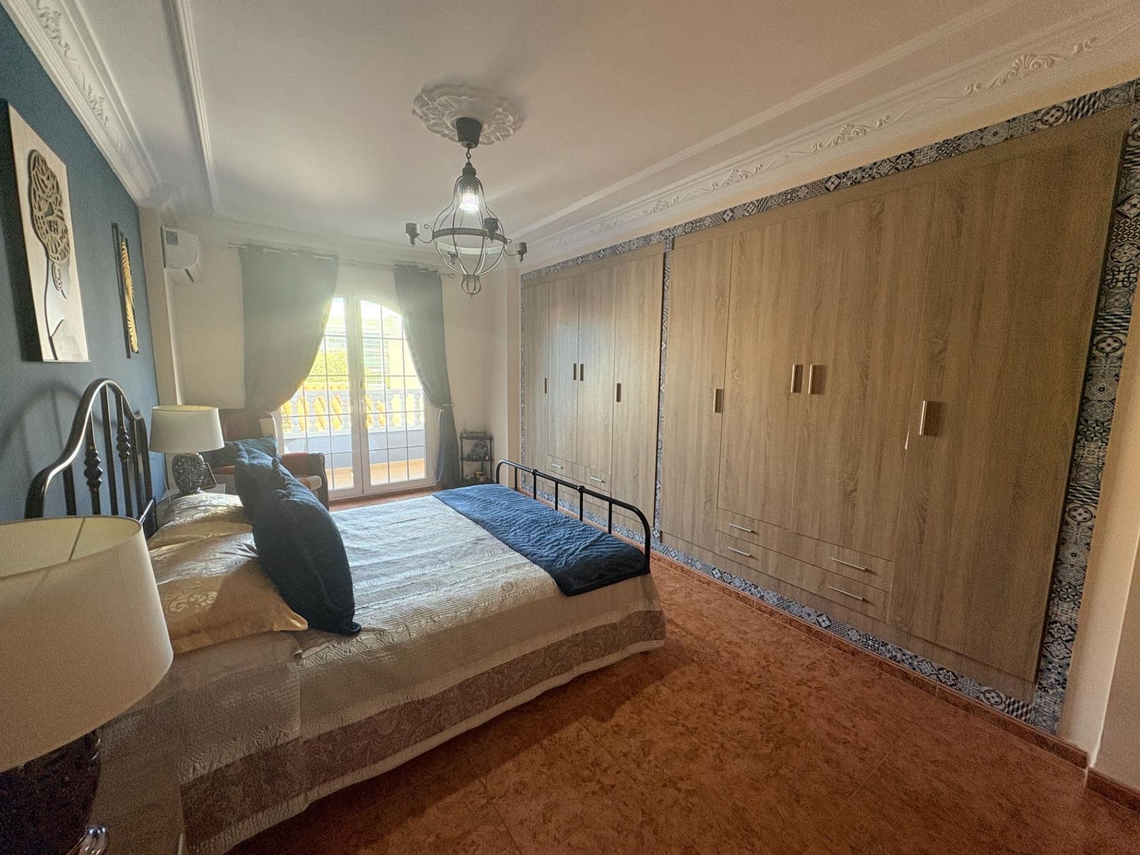 6 soveværelse Villa til salg i Canals med swimmingpool garage - € 430.000 (Ref: 9407967)