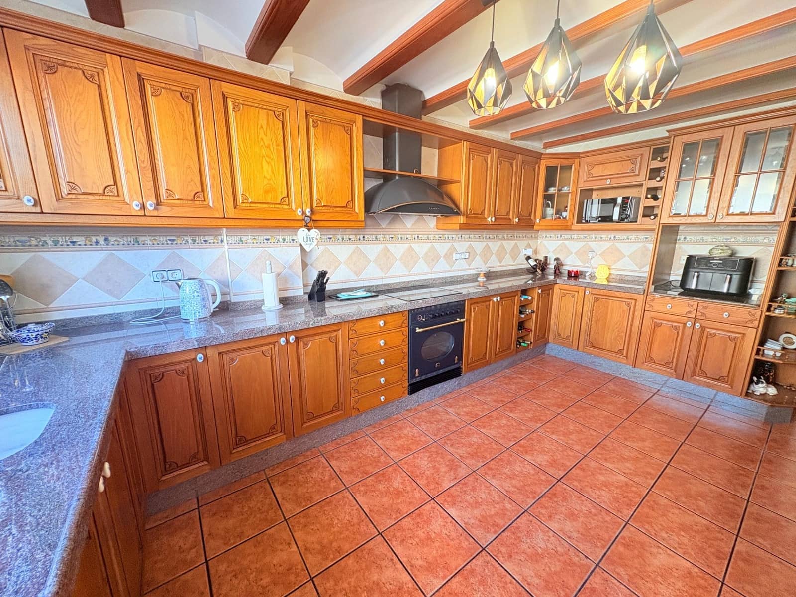 6 soveværelse Villa til salg i Canals med swimmingpool garage - € 430.000 (Ref: 9407967)