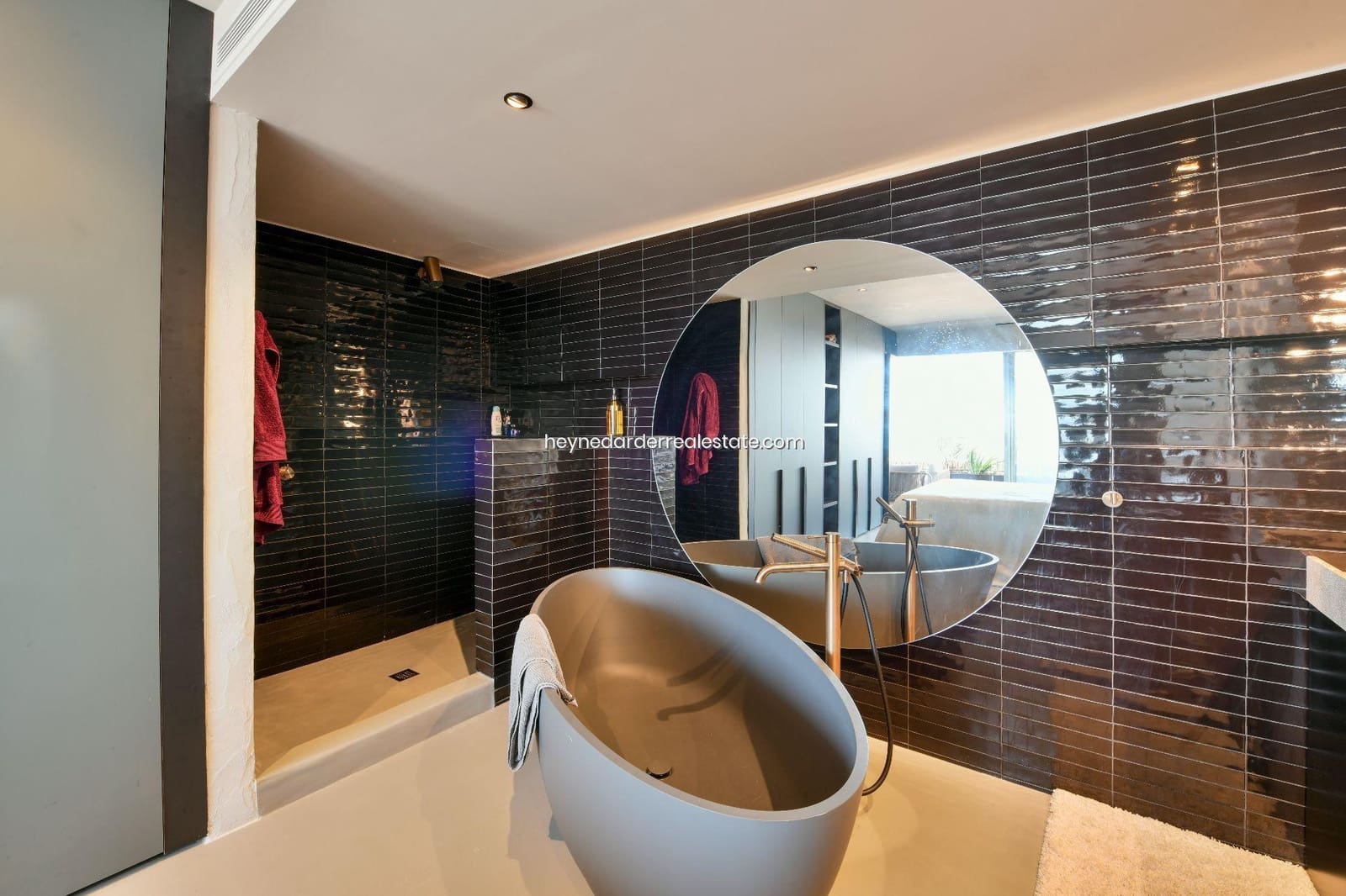 2 bedroom Apartment for sale in Palma de Mallorca - € 1,500,000 (Ref: 9420211)