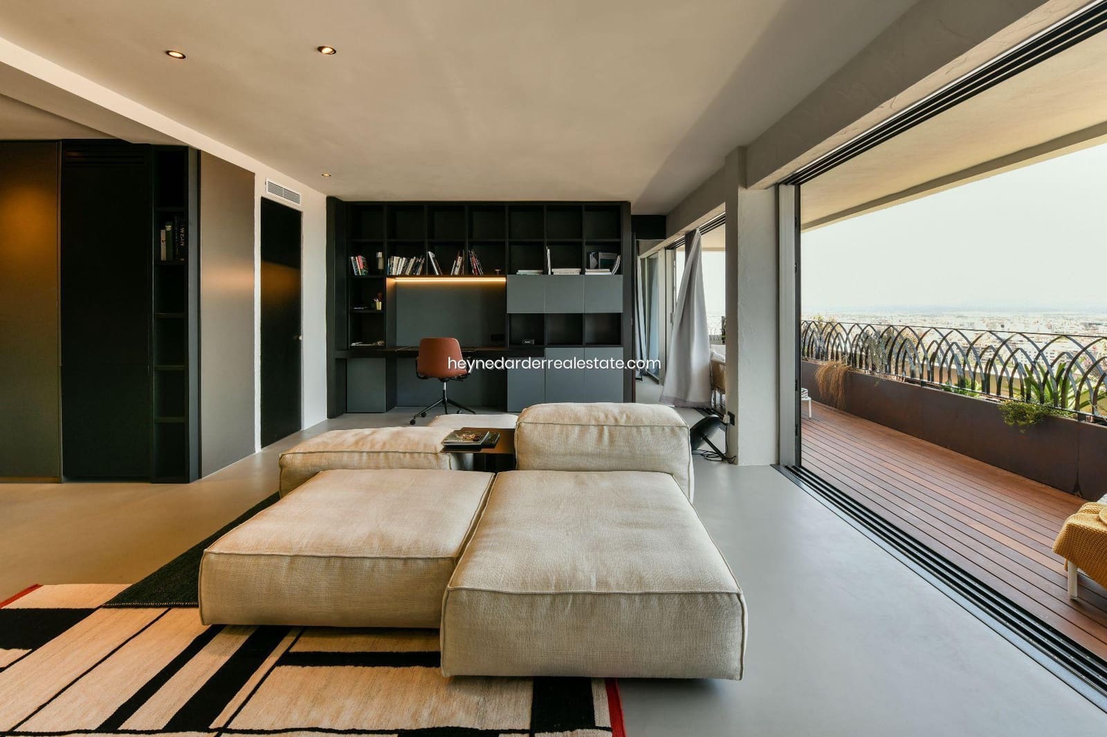 2 bedroom Apartment for sale in Palma de Mallorca - € 1,500,000 (Ref: 9420211)