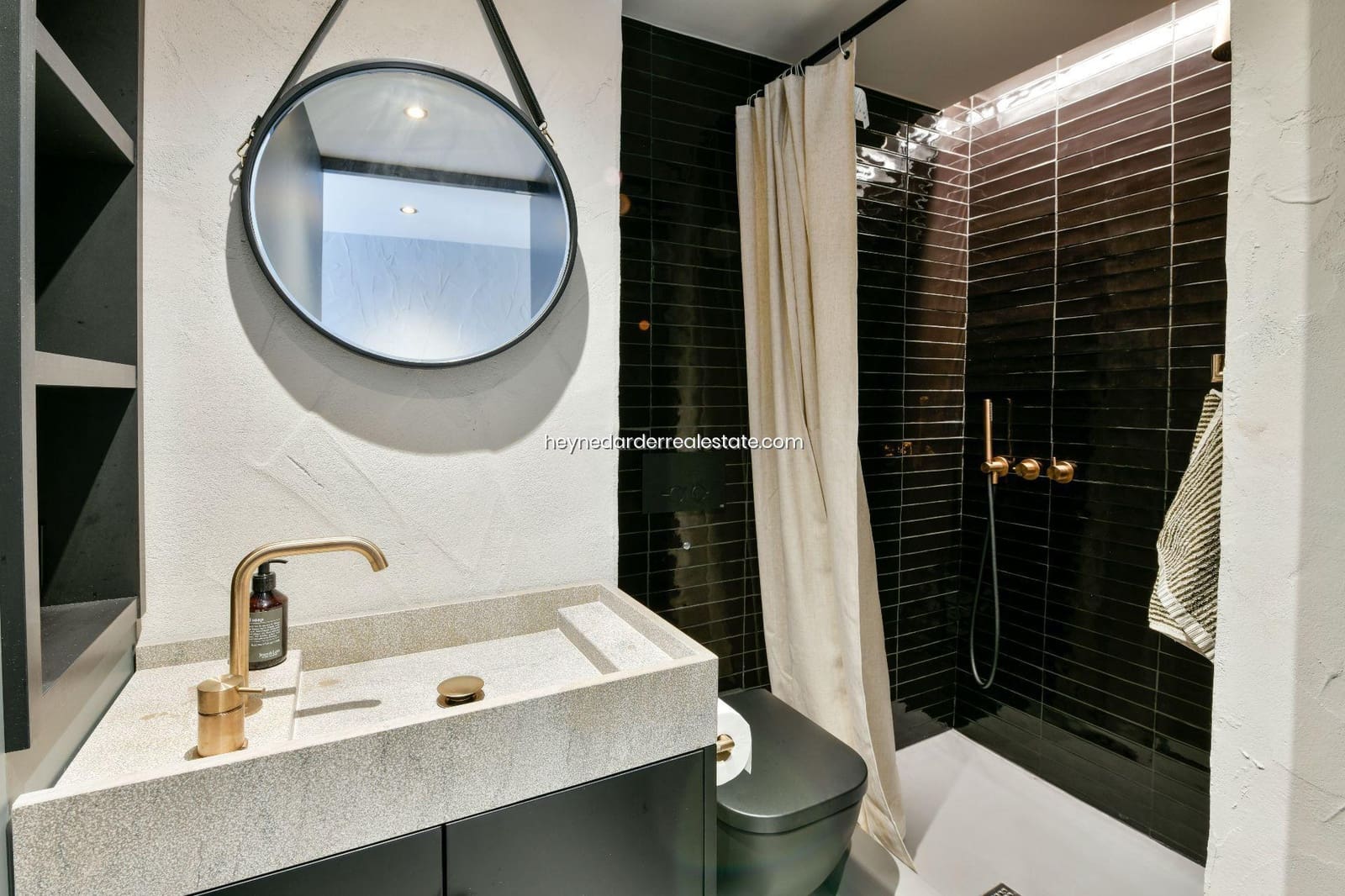 2 bedroom Apartment for sale in Palma de Mallorca - € 1,500,000 (Ref: 9420211)