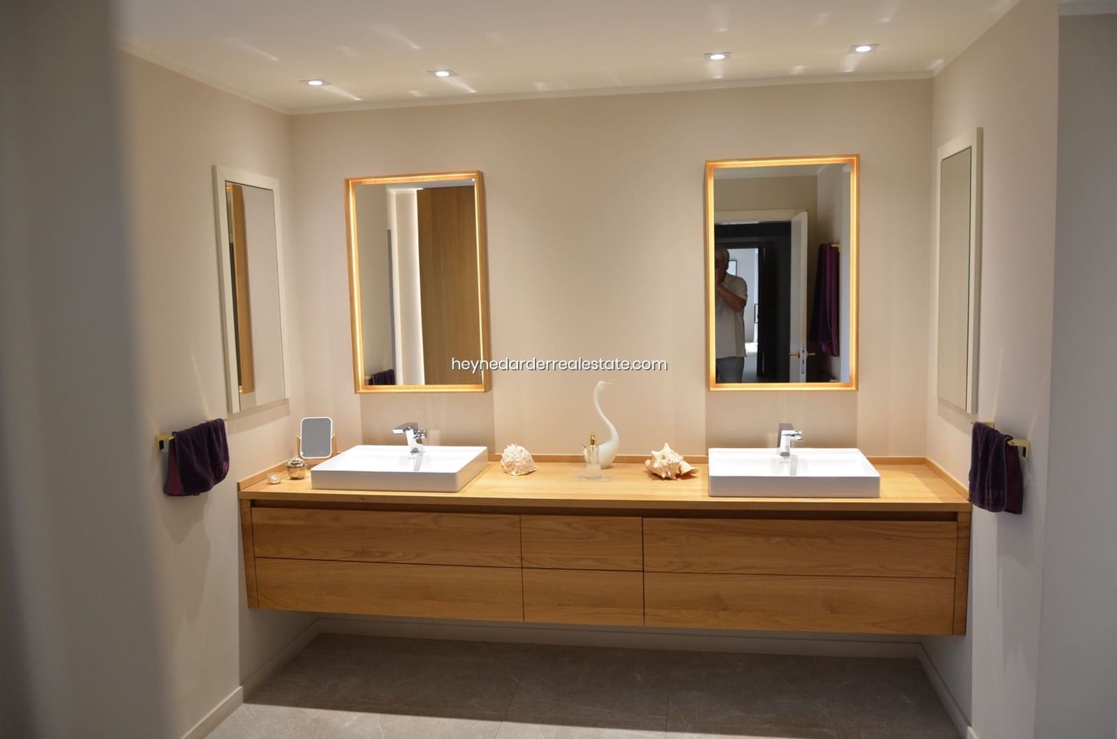 5 bedroom Villa for sale in Costa de la Calma with pool garage - € 7,500,000 (Ref: 9420213)