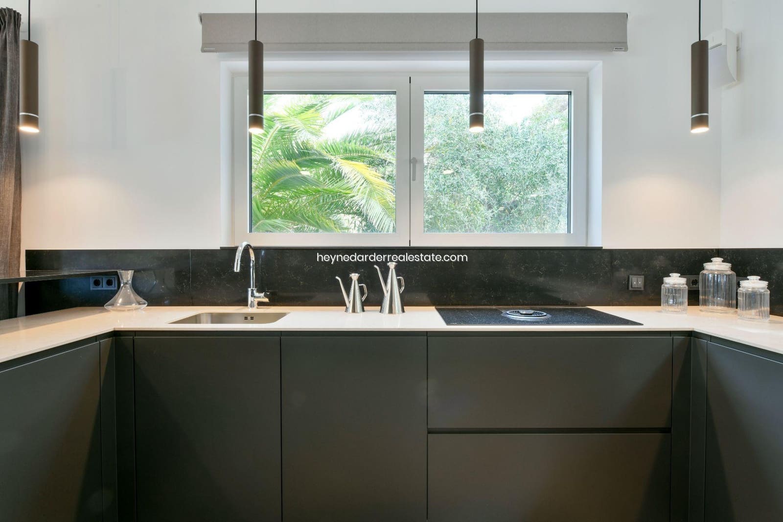 5 bedroom Villa for sale in Puerto de Andratx with pool garage - € 6,500,000 (Ref: 9420216)