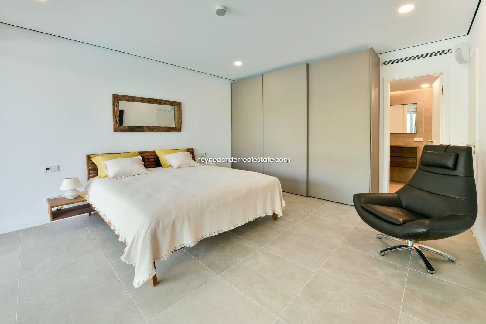 5 bedroom Villa for sale in Puerto de Andratx with pool garage - € 6,500,000 (Ref: 9420216)