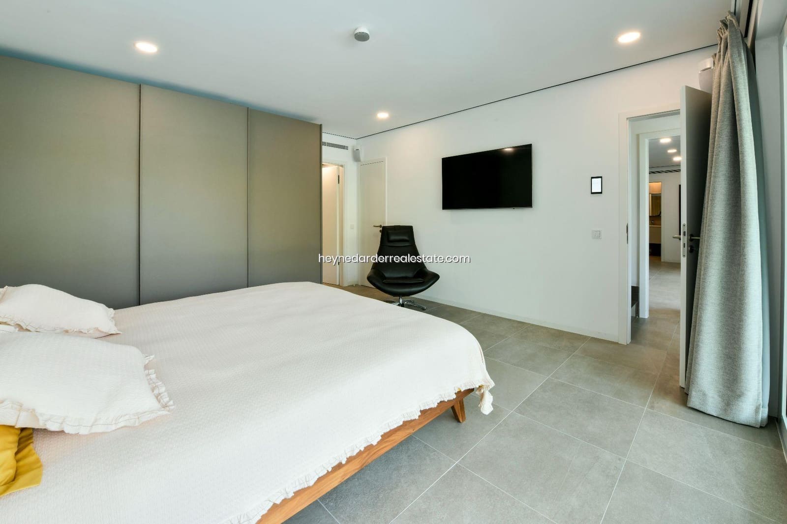 5 bedroom Villa for sale in Puerto de Andratx with pool garage - € 6,500,000 (Ref: 9420216)