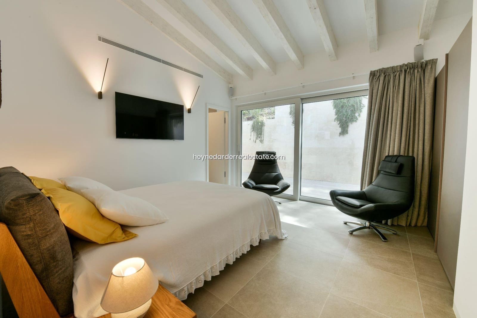 5 bedroom Villa for sale in Puerto de Andratx with pool garage - € 6,500,000 (Ref: 9420216)