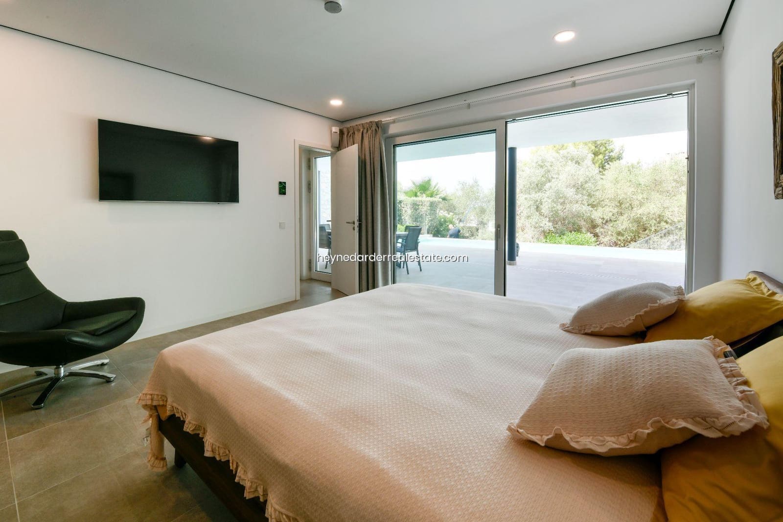 5 bedroom Villa for sale in Puerto de Andratx with pool garage - € 6,500,000 (Ref: 9420216)