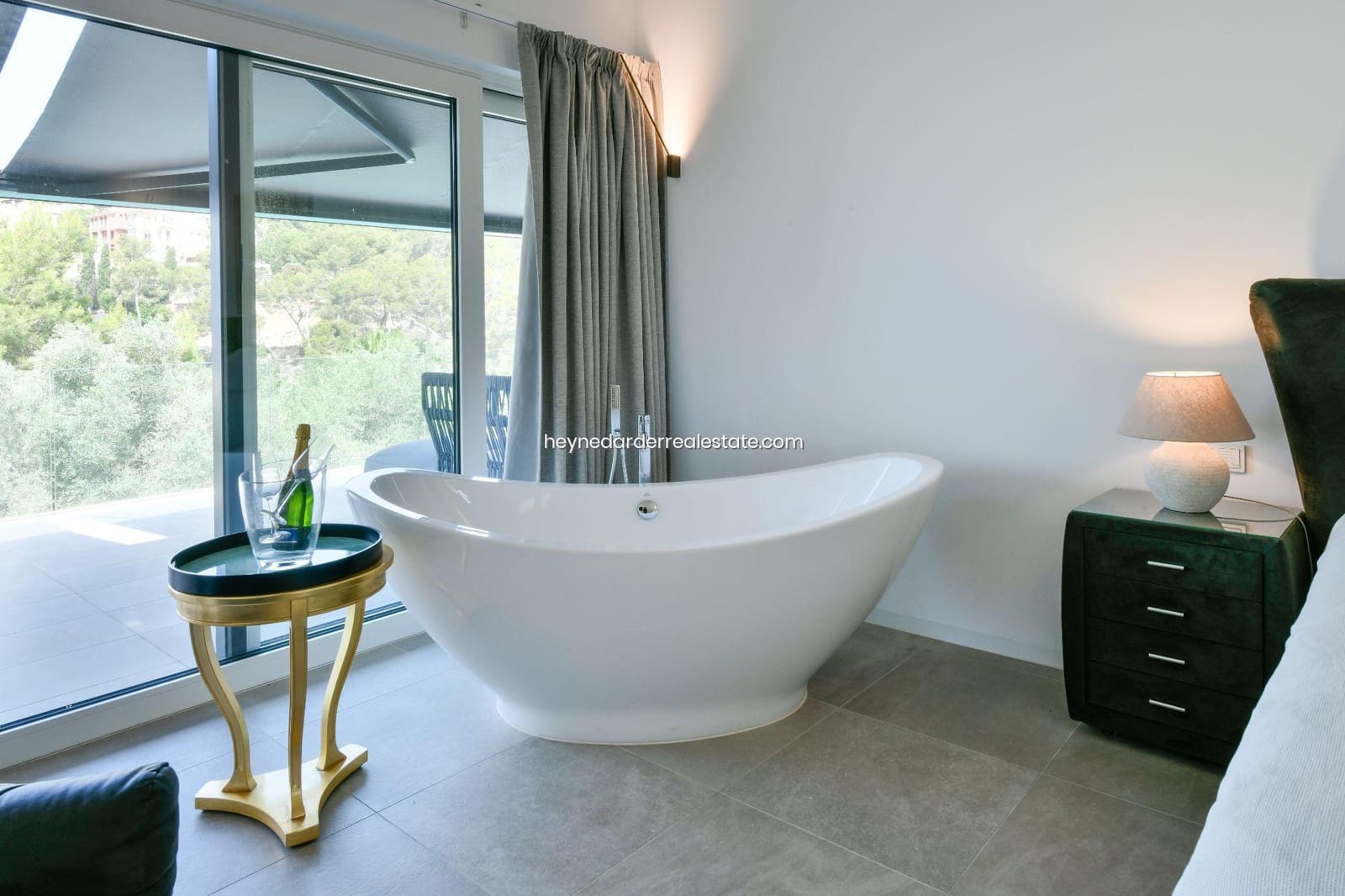 5 bedroom Villa for sale in Puerto de Andratx with pool garage - € 6,500,000 (Ref: 9420216)