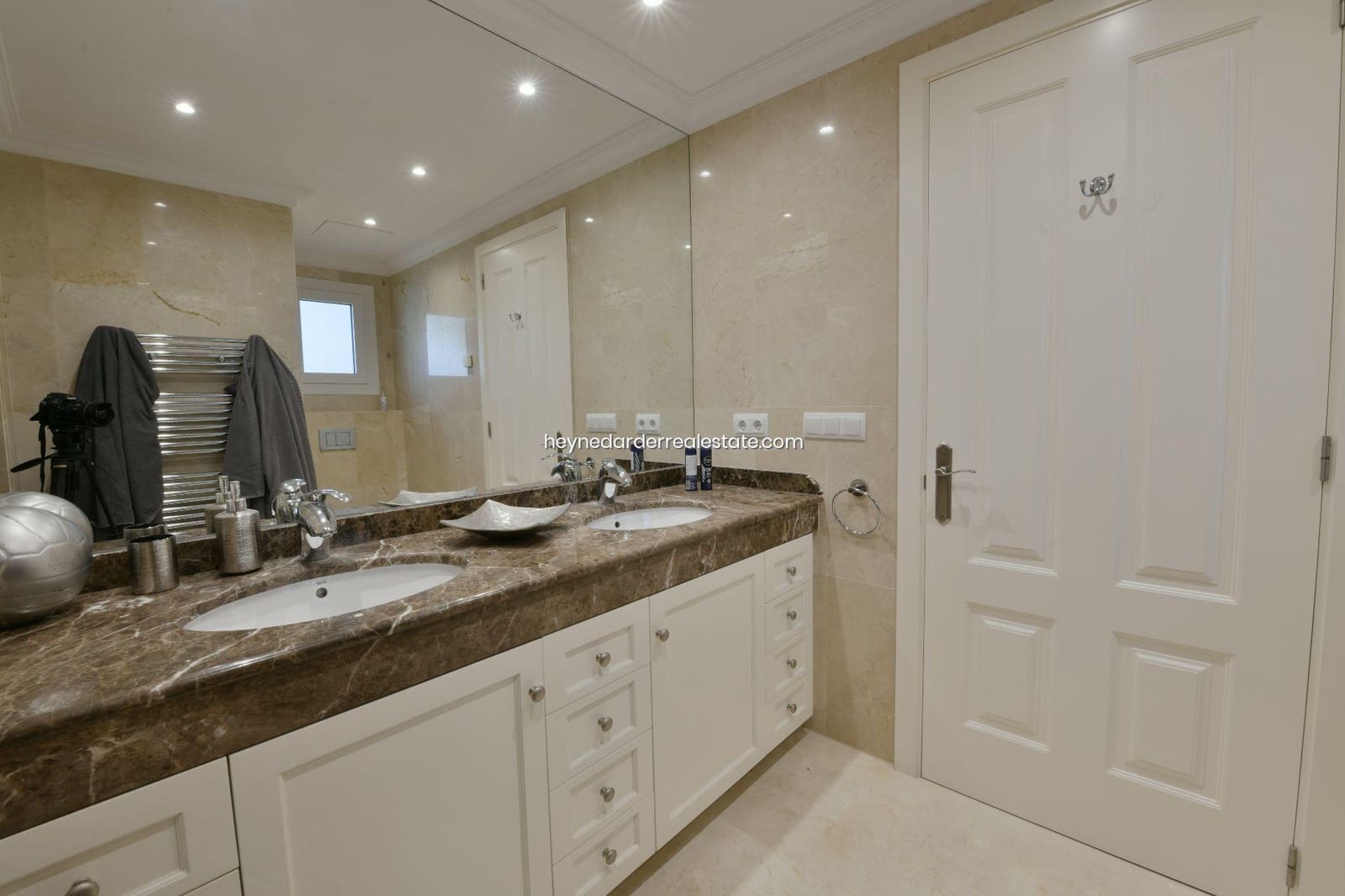 4 bedroom Villa for sale in Puerto de Andratx with pool garage - € 3,900,000 (Ref: 9420217)